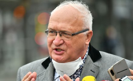 Prof. Simon: Naprawdę chcemy, żeby kolejny raz oddziały zapełniły się chorującymi na COVID-19?