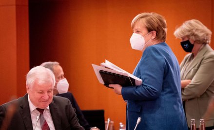 Reuters: Merkel chce zamknąć bary, restauracje, kina i siłownie