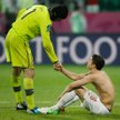 Petr Čech i Robert Lewandowski po meczu Polska - Czechy na Euro 2012