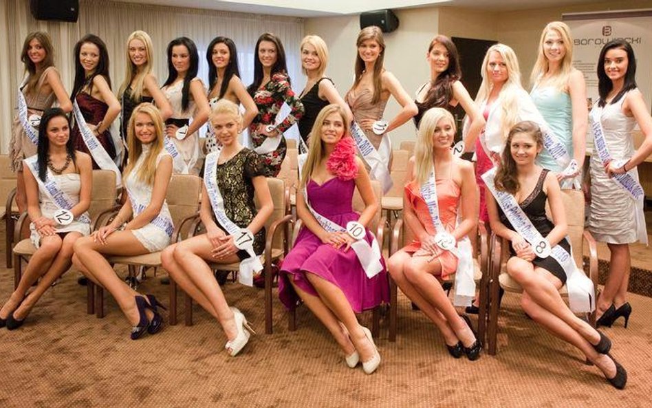 9 grudnia 2010, Łódź. Finalistki konkursu Miss Polonia na konferencji prasowej