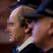 Fryzjer podczas jednego ze swoich procesów karnych