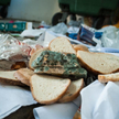 Jak uchronić jedzenie przed wyrzuceniem do śmieci