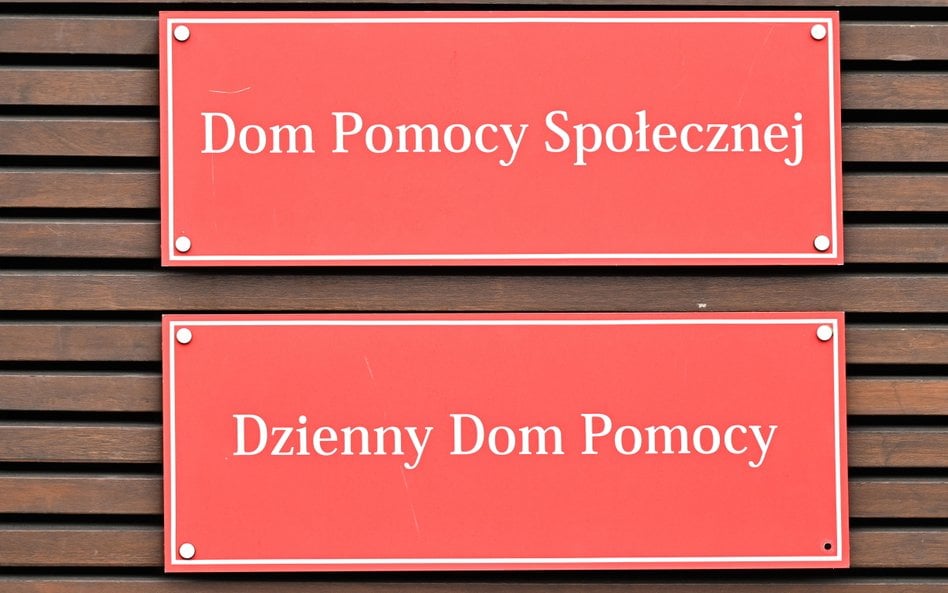Rodzice dopłacą do DPS dla syna, nawet gdy przez chorobę był wobec nich agresywny