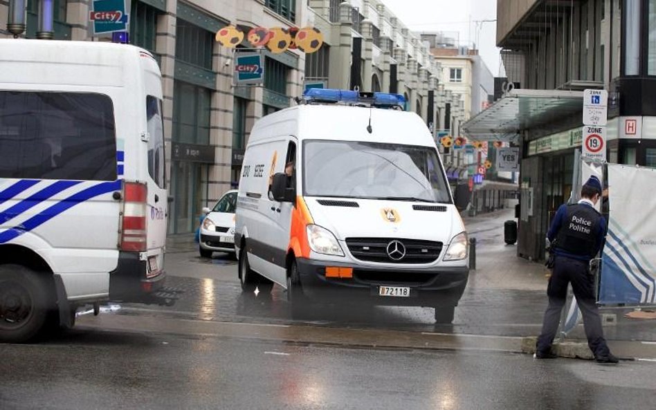 Terroryści i ich błazeńscy naśladowcy