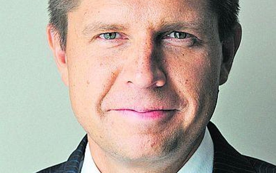 Ryszard Petru, ekonomista BRE Banku, Jerzy Pruski, szef Bankowego Funduszu Gwarancyjnego, i Witold O