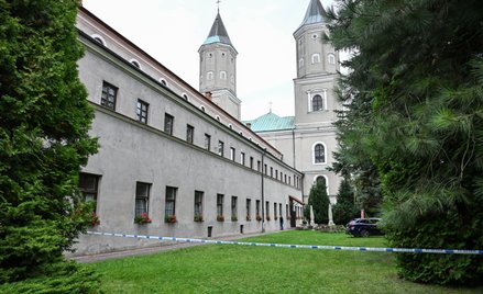 Miejsce ataku nożownika na terenie Jarosławskiego Opactwa przy ulicy Benedyktyńskiej w Jarosławiu