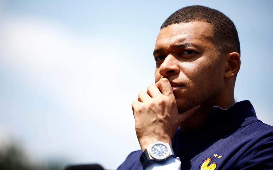 Kylian Mbappe w Realu Madryt. Najdroższy darmowy transfer w historii (WIDEO)