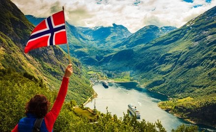 Z najnowszego raportu o zarobkach Norwegów wynika, że sytuacja jest pod tym względem zaskakująco dal
