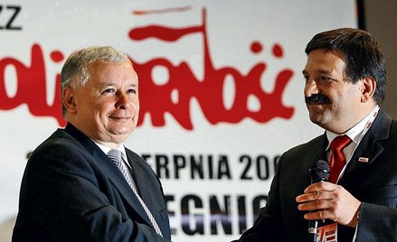 PiS i „Solidarność” współpracują od kilku lat. Na zdjęciu Jarosław Kaczyński i Janusz Śniadek podcza