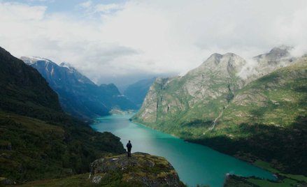 Autorka filmu „Pieśń Ziemi”, Margreth Olin zadedykowała go swoim rodzicom