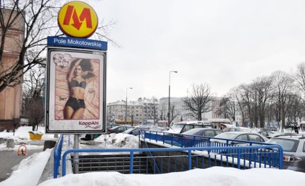 W komunikacji miejskiej w Warszawie nie będzie reklam przesyconych erotyzmem