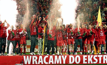 Widzew cieszył się wiosną z awansu do ekstraklasy. Na razie przedwcześnie