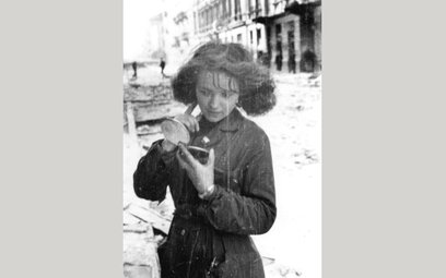 Dziennikarka, reporterka, kuratorka wystawy „Podróż bohaterek, powstanie kobiet” w Muzeum Powstania 