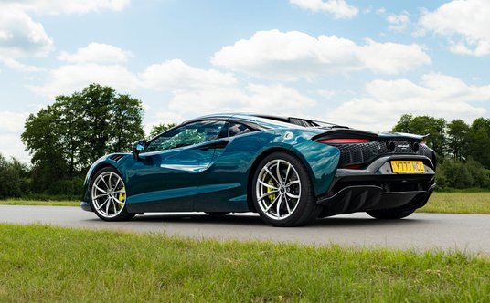 McLaren Artura Spider