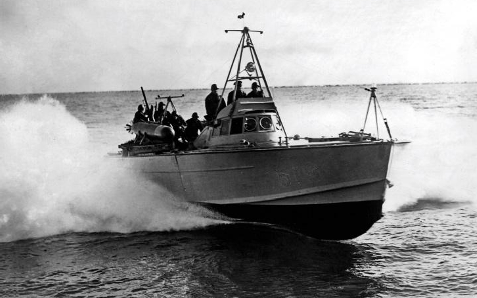 Włoski ścigacz torpedowy MAS podczas walk na Morzu Śródziemnym