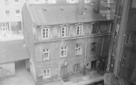 Poznańska przed Wielką Wojną, czyli I wojną światową, nazywała się Wielka. I ta niewielka kamieniczk