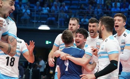 Ćwierćfinał z nożem w zębach. Argentyna odprawiła faworyta