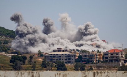 Liban, dym nad miastem po ataku Izraela, fotografia z 3 czerwca 2026 r.