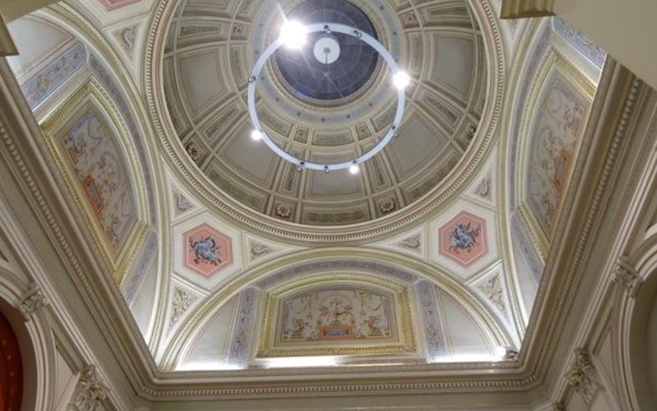 We wnętrzu budynku Uniwersytetu