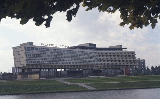 Hotel Forum, zdjęcie z 1988 roku.