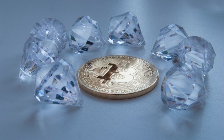 Złota, srebra i diamentów już nie można kupować za kryptowaluty