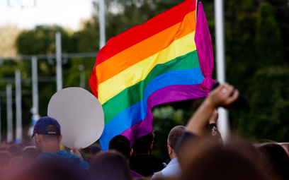 W ubiegłym tygodniu z tzw. uchwał anty-LGBT wycofały się cztery województwa. Gminy na razie nie mają