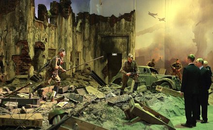 Figury zwiadowców porucznika Sorokina - dowódca widoczny w środku