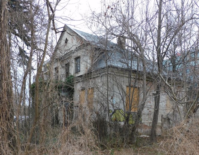 Willa Artura Stefańskiego stała od lat opuszczona