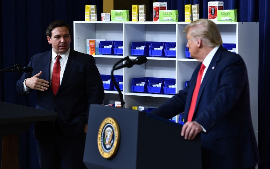 Gubernator Florydy Ron DeSantis i były prezydent USA Donald Trump