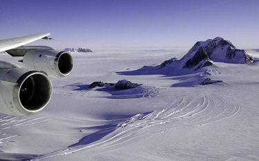 Antarktyda topi się błyskawicznie. Zniknęły 3 biliony ton lodu