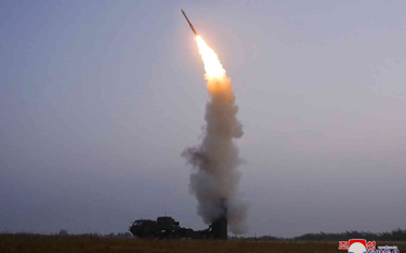 Test północnokoreańskiej rakiety przeciwlotniczej