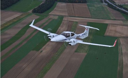 Prywatna firma JBI wyposaży wojskowy ośrodek szkolenia pilotów w Dęblinie