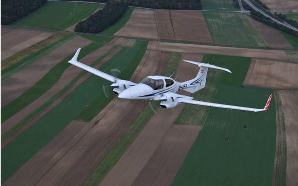 Prywatna firma JBI wyposaży wojskowy ośrodek szkolenia pilotów w Dęblinie