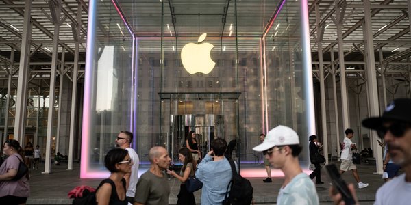 Tak ma wyglądać pierwszy składany iPhone. Wyciekły data premiery, cena i specyfikacja