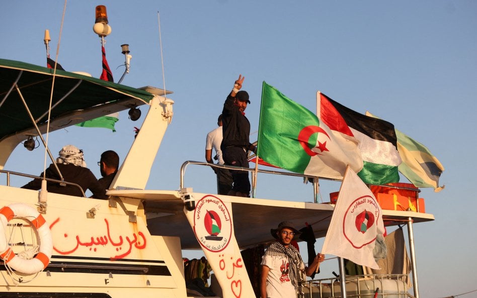 Jeden ze statków wchodzących w skład Global Sumud Flotilla. Zdjęcie z 26 września