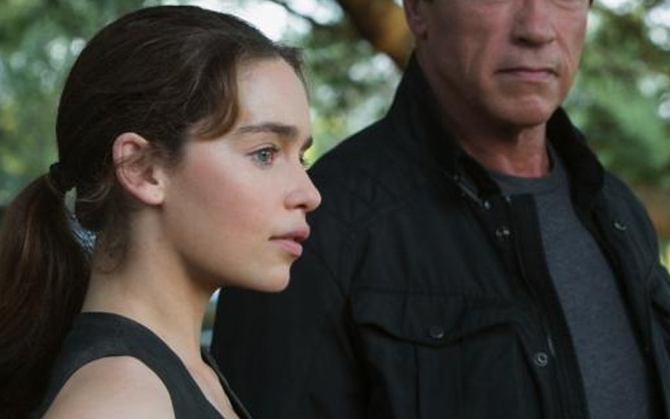 Emilia Clarke (Sarah Connor) i Arnold Schwarzenegger (Terminator). Film już na ekranach