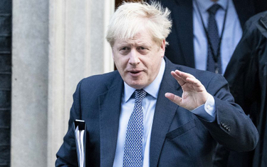 Boris Johnson szantażuje parlament