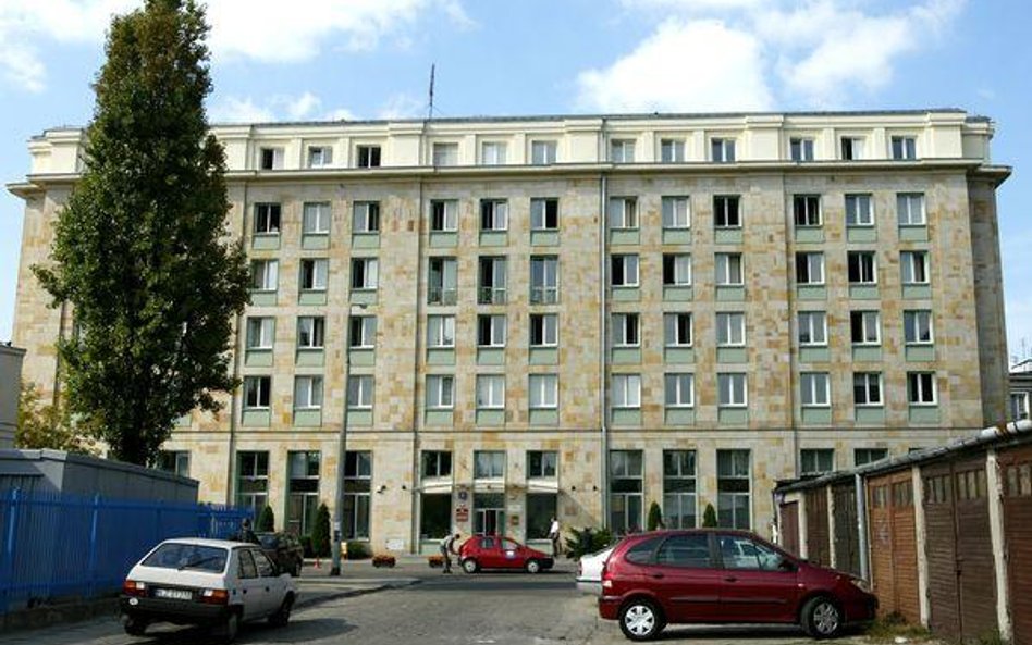 Urząd marszałkowski nie potrzebuje statutu
