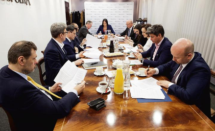 Od lewej: Jacek Chwedoruk – prezes Rothschild Polska, Tomasz Witczak – v-ce prezes UniCredit CAIB Po