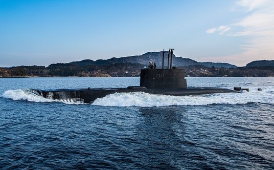 "Norweski okręt podwodny typu 210 Ula. Fot./Mats Grimsæth/Forsvaret."