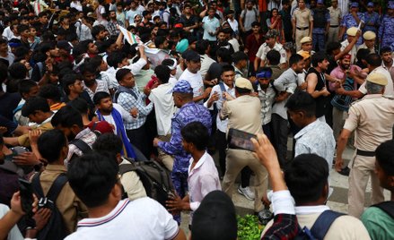 Tysiące osób brały udział w proteście w Delhi