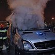 11 listopada w Warszawie spalony został wóz transmisyjny TVN 24, uszkodzono też wozy innych mediów, 