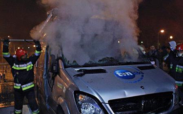 11 listopada 2020 w Warszawie spalony został wóz transmisyjny TVN 24, uszkodzono też wozy innych med