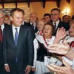 Donald Tusk wspierał wczoraj na konwencji w Niepołomicach Stanisława Kracika (z lewej), kandydata PO