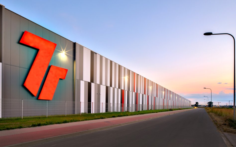 7R i Nrep nawiązują strategiczne partnerstwo