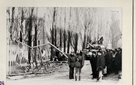 16 grudnia do Stoczni Gdańskiej im. Lenina wkroczyło wojsko wspomagane m.in. czołgami.