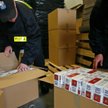 Nielegalna fabryka papierosów w kurniku