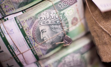 Odwrót od krótkich papierów trwa