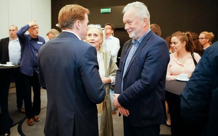 Prezes warszawskich targów turystycznych Urszula Potęga w towarzystwie prezesa Neckermanna Macieja N