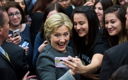 1 marca, Stany Zjednoczone. Hillary Clinton podczas kampanii w Fairfax. Hillary jest faworytką demok